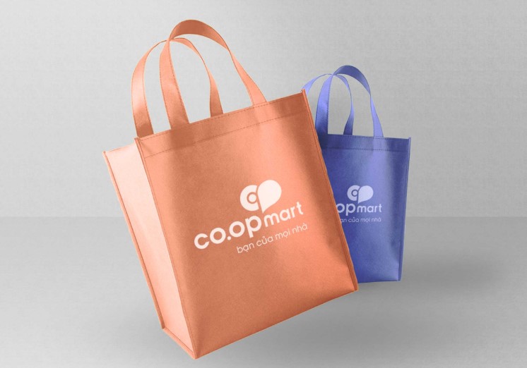 Việc tái sử dụng túi vải in logo sẽ giúp doanh nghiệp tiếp cận nhiều khách hàng
