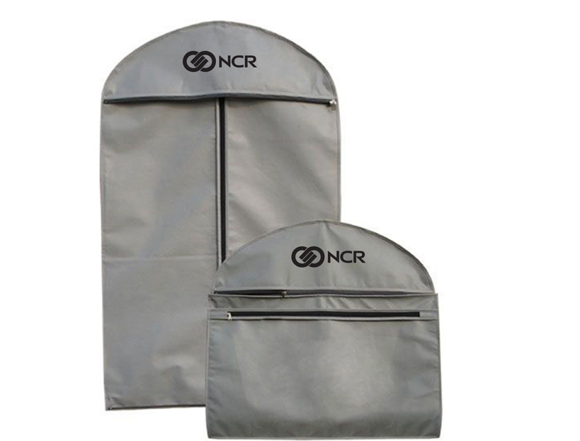 Chất liệu vải tốt, kháng khuẩn, chống ẩm mốc nên bảo quản rất tốt những bộ vest